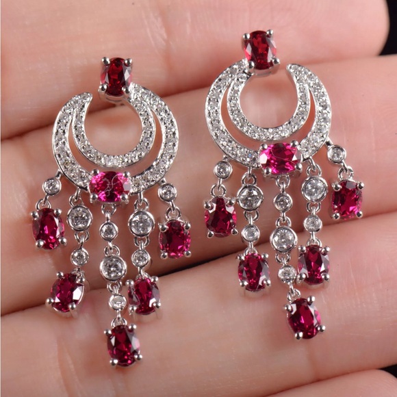 Sold! Gorgeous Natural 4Ct Ruby and 1.85 CT Diamonds on 14k. 5.2 g. 1.25 “ - Picture 3 of 9